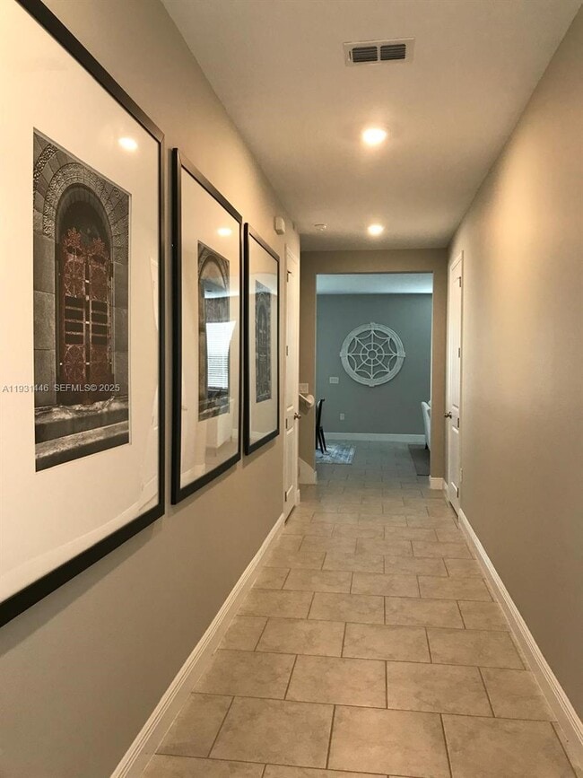 Photo - 1107 Sugarwood St