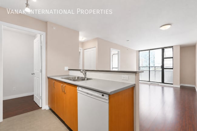 Stylish 1 Bed + Den | 1 Bath | 550 Sq. Ft. | Yaletown Living