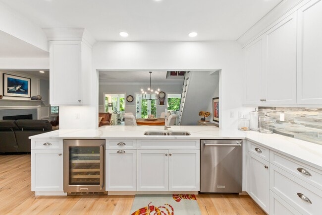 Photo - 1240 Palmetto Ct