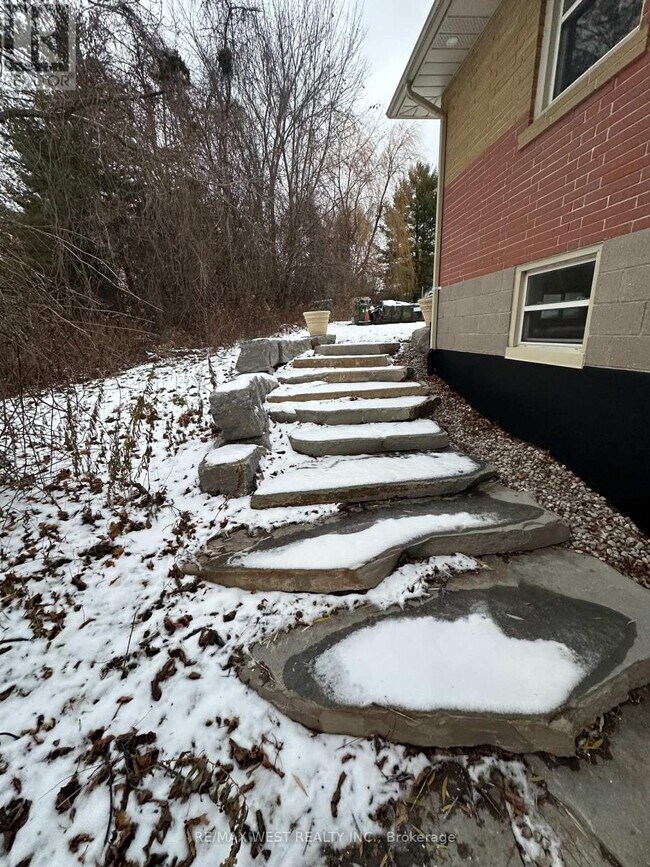 Photo - 6398 Kingston Rd