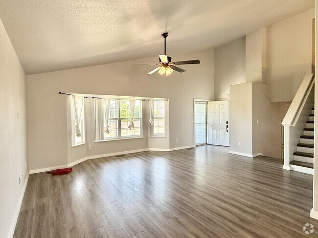 Building Photo - 3325 Crazy Horse Dr Rental