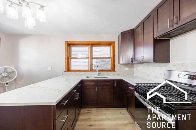 Photo - 2040 W Cullerton St Unit 2