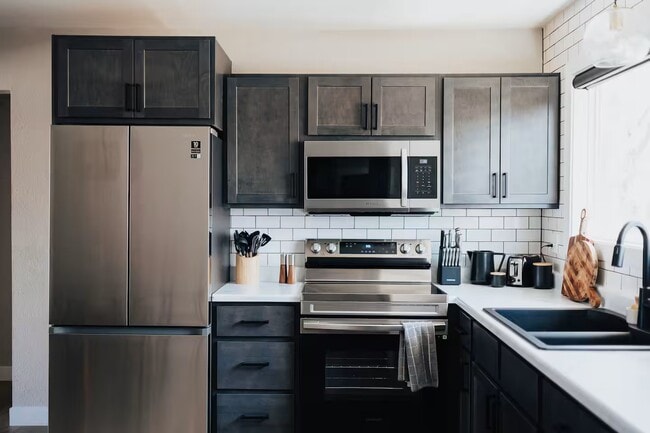 Photo - 2601 W 13th St