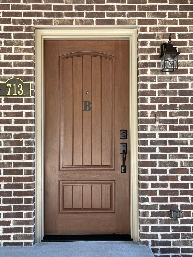 Photo - 713 Adkins St Townhome