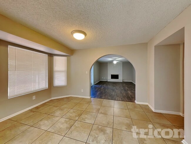 Photo - 4633 W Bluefield Ave