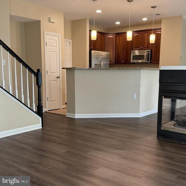 6765 Hampton Bay Ln