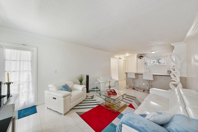 Building Photo - 2581 Garden Dr Unit 206 Rental