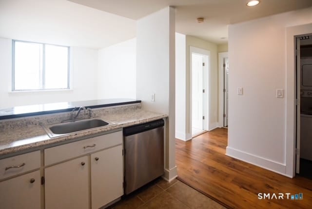 Photo - 49 Day St Unit APT 404