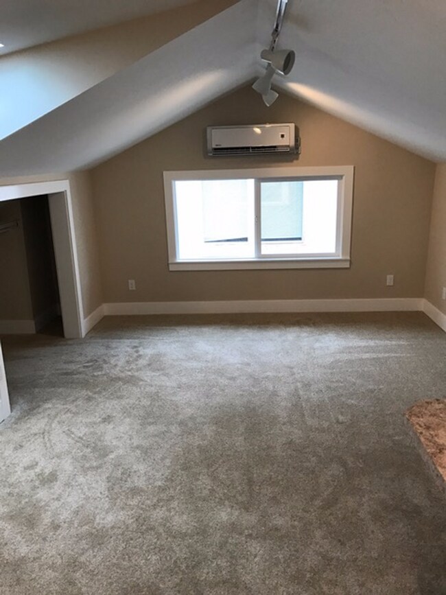 Photo - 3636 Wallingford Ave N Unit A