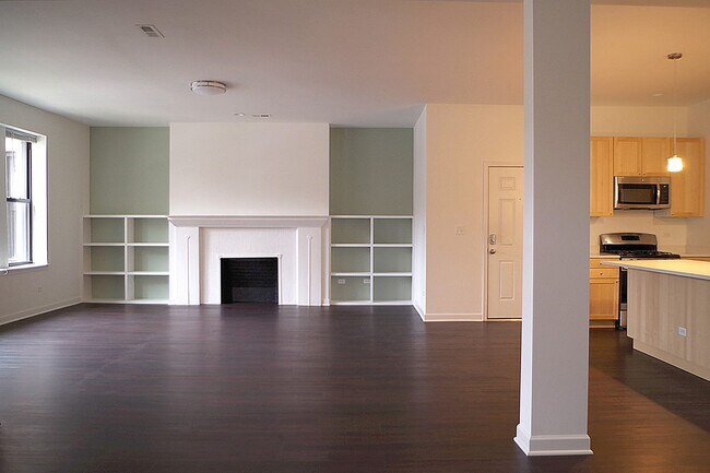 Dining/Living room - 5507-5509 S. Hyde Park Boulevard