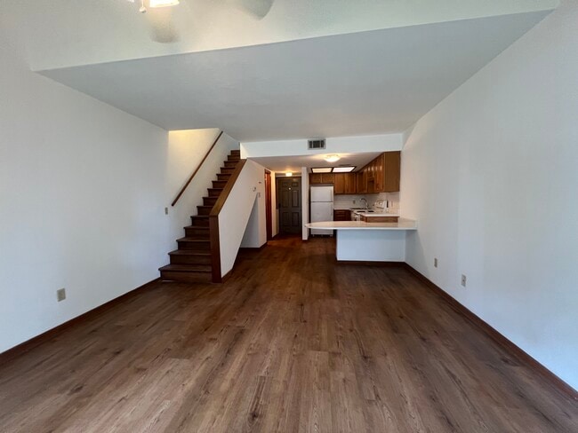 Building Photo - 7200 SW 8th Ave Unit D24 Rental