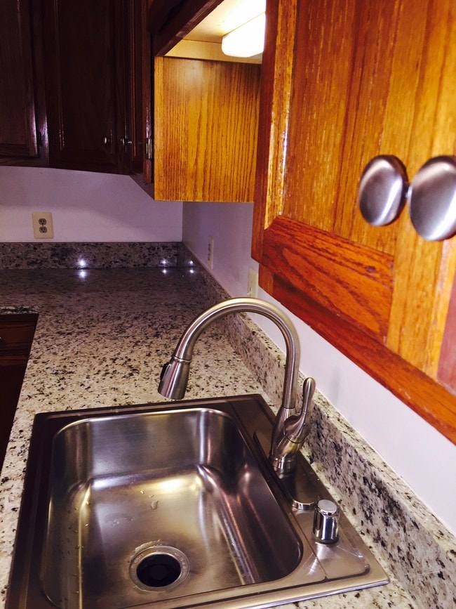 Photo - 102 Buckingham Ln Unit 102 Buckingham Ln