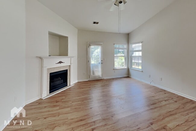 Photo - 1297 Winwood Dr