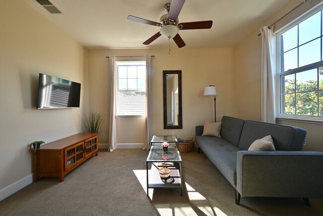 Photo - 1730 Chelan Rd Unit Furnished 1-bedroom apartment