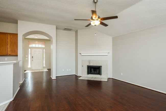 Photo - 2133 Acorn Grove