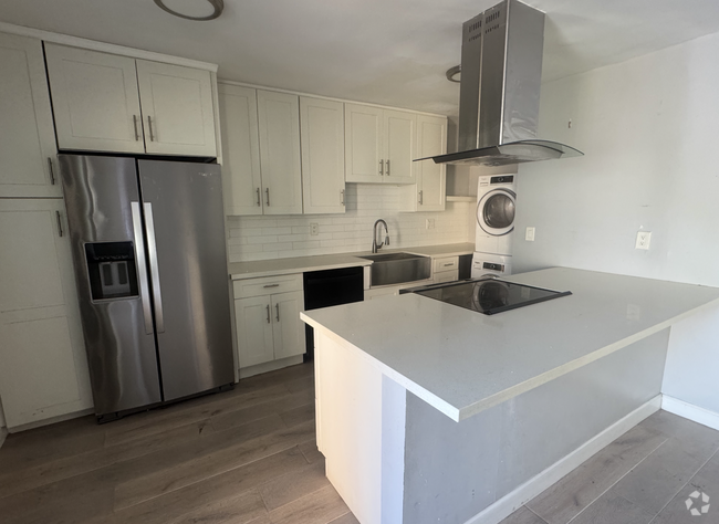 Building Photo - 951 Locust Ave Unit 7 Rental
