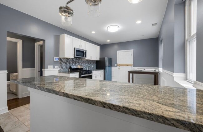 Photo - 8222 S Maryland Ave Unit 3