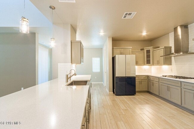 Photo - 249 Emerald Tower Dr