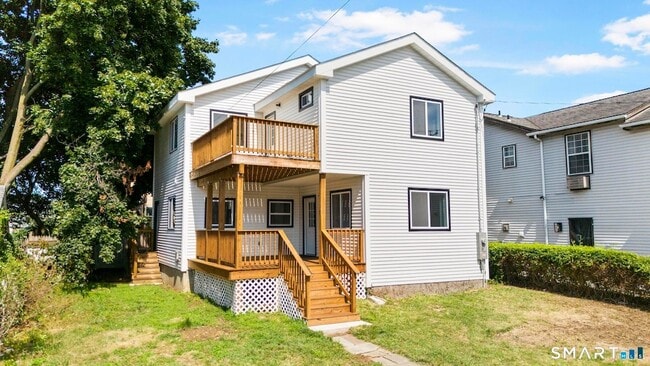 810 Brewster St