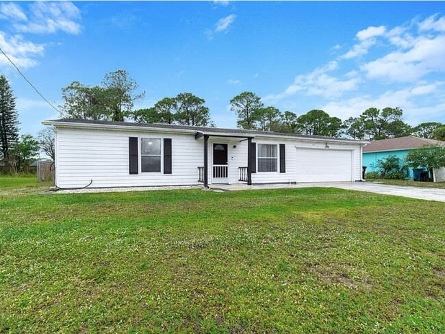 Photo - 181 SE Fallon Dr House
