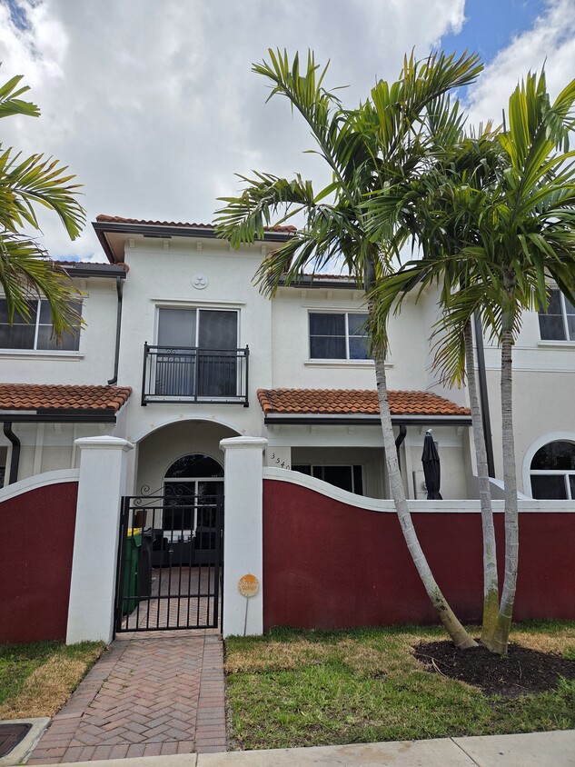 Photo - 3540 NW 30th Pl (Lauderdale Lakes, FL)