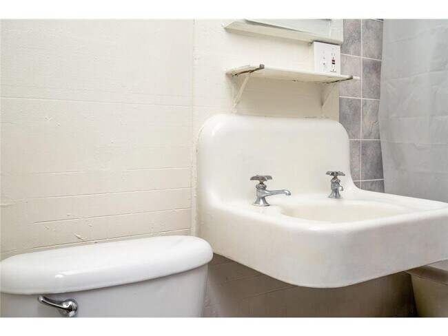 Photo - 1910 1st Ave S Unit #B