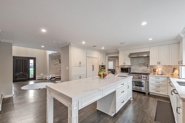 Photo - 55 Auryansen Ct