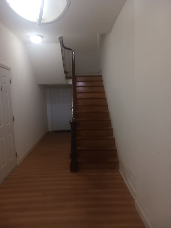 Photo - 323 N George St Unidad 3