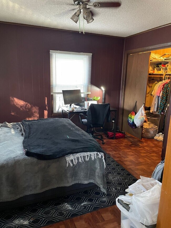 Photo - 1515 Woodland N