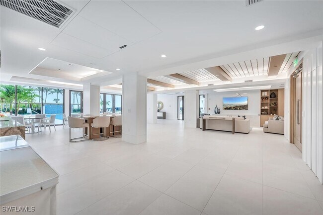 Building Photo - 4001 Gulf Shore Blvd N Unit 602