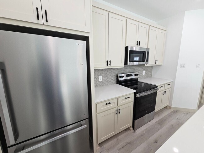 Building Photo - BRAND NEW BUILD!!