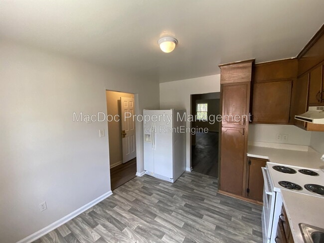 Photo - 130 Janney Ct