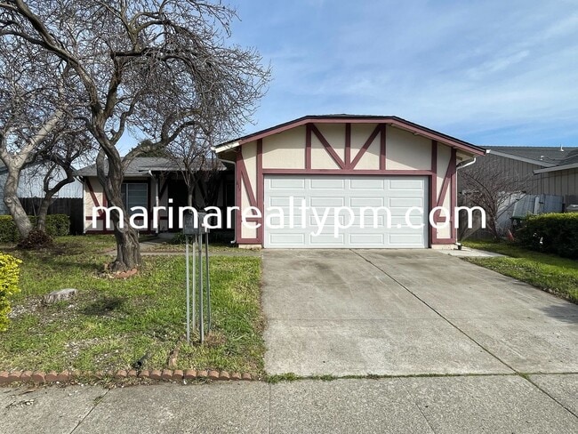 Building Photo - 2 bed 2 bath single family home in established neighborhood in City of Suisun