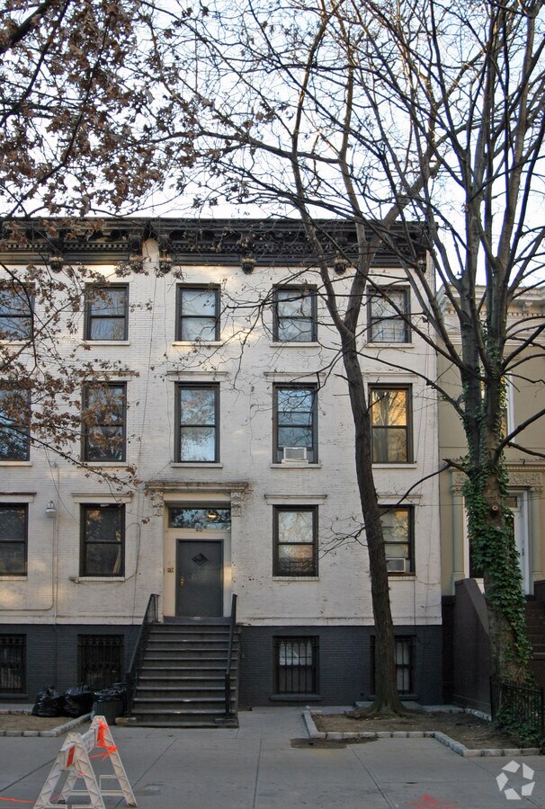 60 Hawthorne St - 60 Hawthorne St