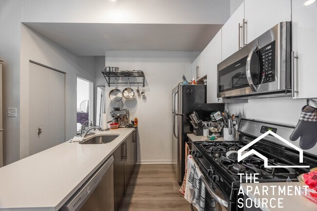 Photo - 2020 S Throop St Unidad 2E