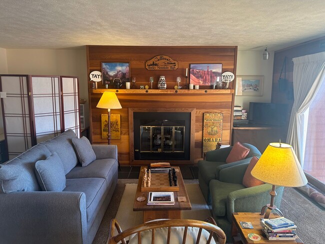 Building Photo - Winter Rental -Timber Ridge Condo - Cozy ...