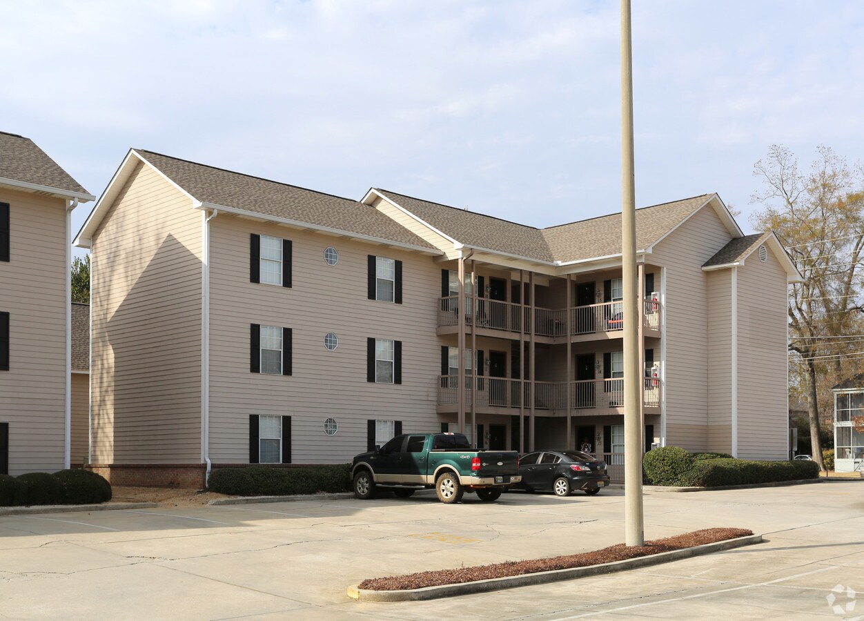 Photo - Eagle Pointe Condos
