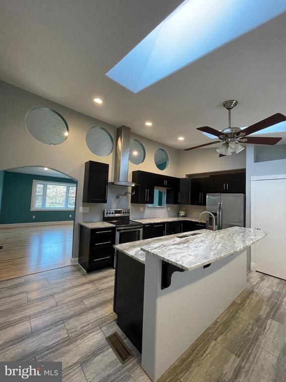 Photo - 2883 Williamstown Rd