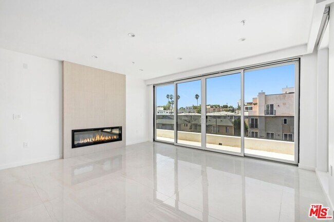 Photo - 1414 S Beverly Dr Unidad 402