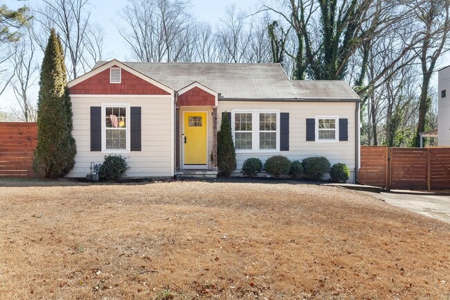 Building Photo - Beautifully Updated Home in Vibrant Atlanta Neighborhood