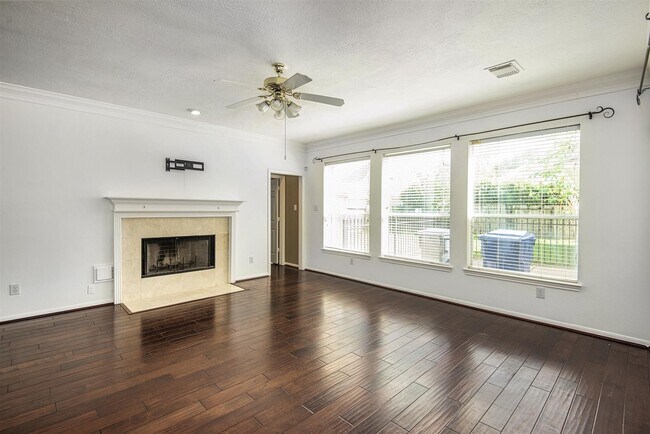 Photo - 6219 Surfside Ln