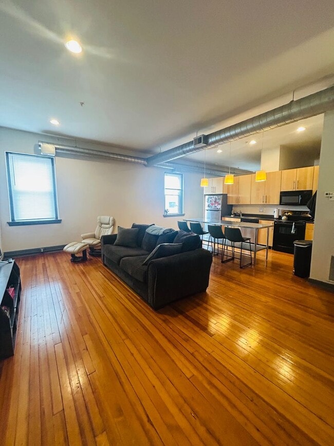 Photo - One Bedroom Loft Unit 913-3B