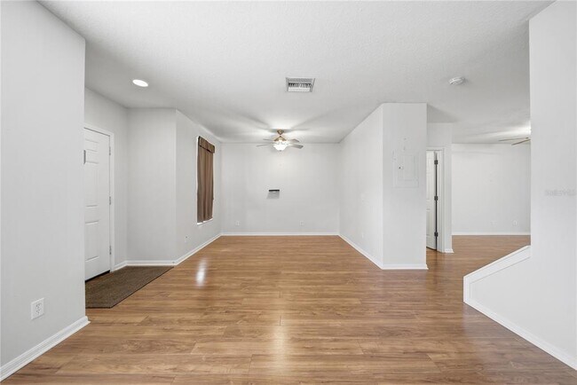 Photo - 1139 Baronscourt Dr