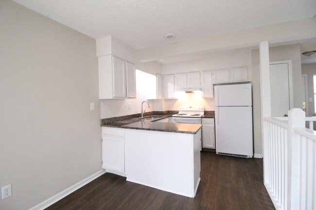 Photo - April FREE On This Fully Remodeled 2 Bedroom 1.5 Bath Duplex In Olathe