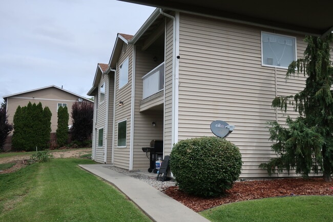 599 Eastmont Ave Unidad A