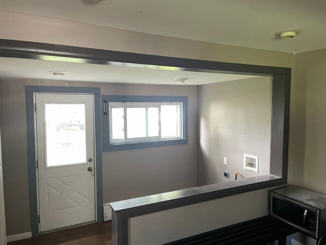 Photo - 702 W Joliet St