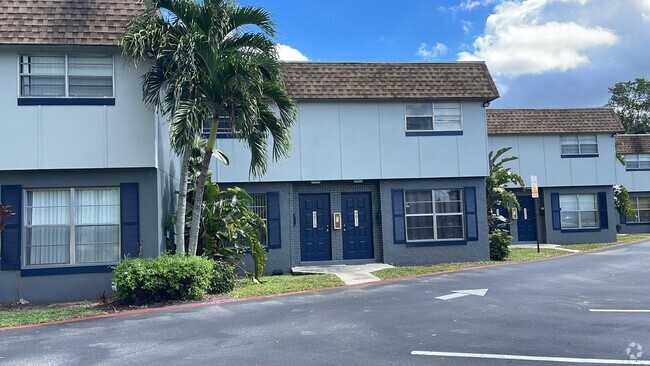 Building Photo - 4815 NW 9th Dr Rental