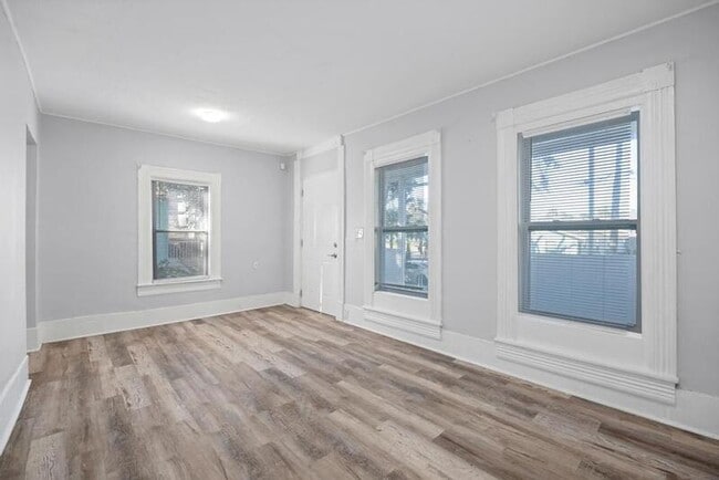 Photo - 1648 W 36th St