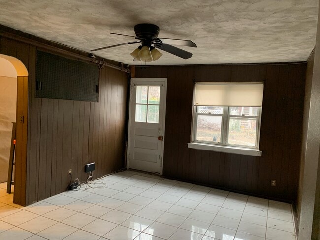 Photo - 9007 70th Dr Unidad 1st floor