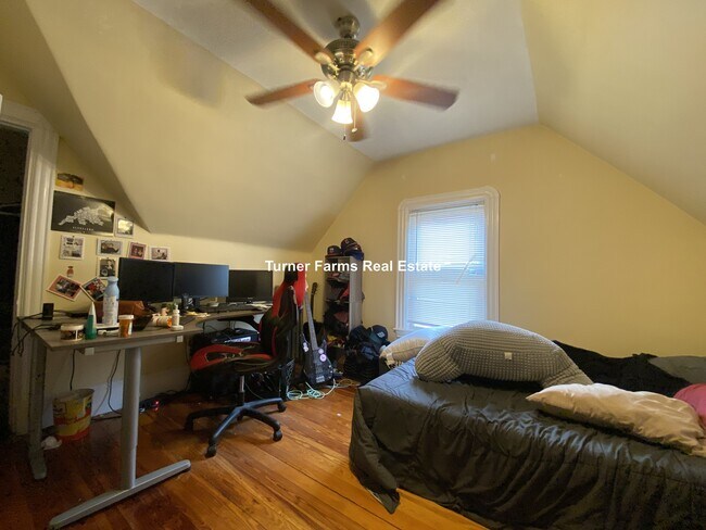 Photo - 21 Chandler St Unit 3